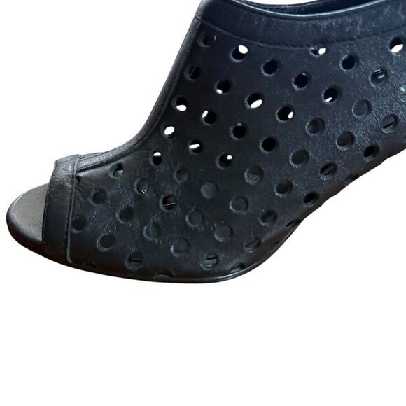 Vaneli Van Eli Womens High Heel Peep Toe Ankle Bootie Laser Cut Outs Leather 7 - Picture 5 of 16